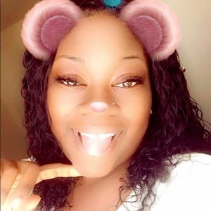 Meet your Posher, Alexis